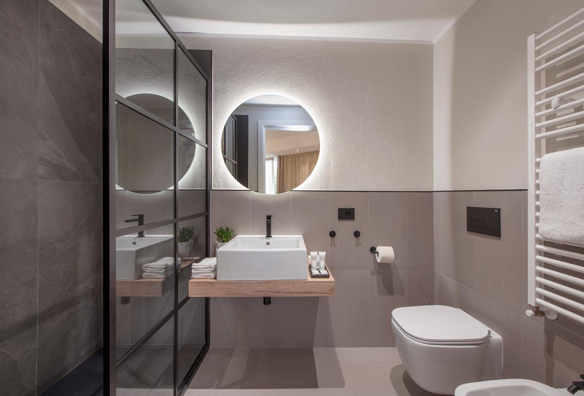 Mem Lodge And Suite 普拉 外观 照片